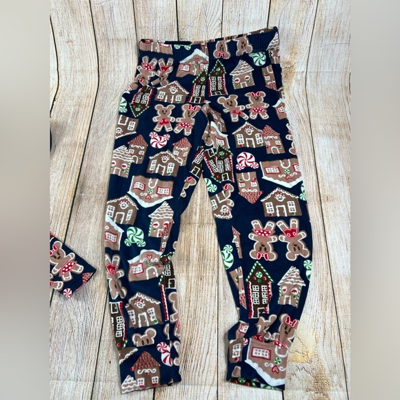 Disney Gingerbread Mickey Mouse Sleepwear Fleece Pajamas Top Pants Set Small 4-6 - Picture 2 of 8